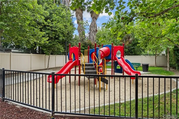 $700,000 | 14840 West Maple Terrace, Los Angeles, CA 91402