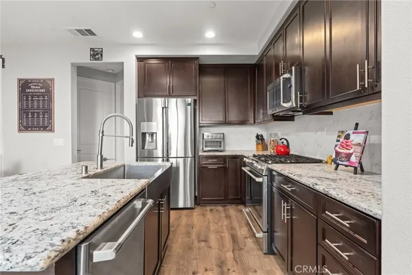 $700,000 | 14840 West Maple Terrace, Los Angeles, CA 91402