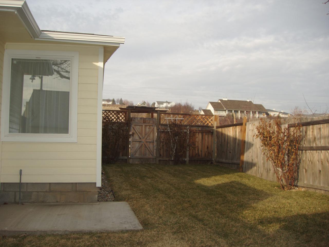 14840 Summitview Ext Road Yakima, WA 98908 - Photo 8 of 19 a view of a backyard