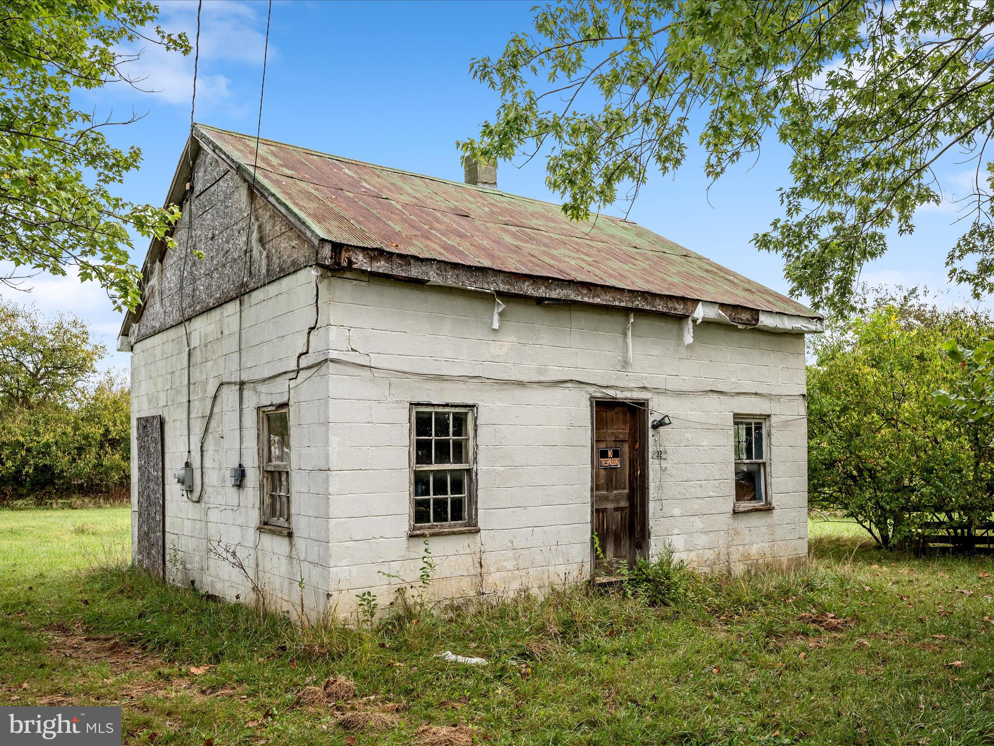 32 Double Tollgate Road White Post, VA 22663 - Photo 5 of 16 Building