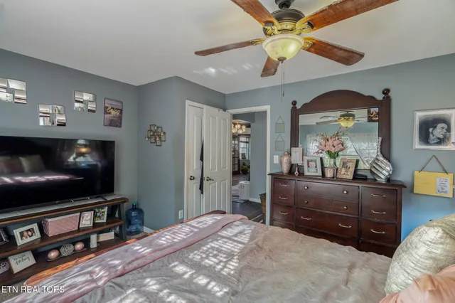 $299,900 | 3607 Airport Road, Rockwood, TN 37854