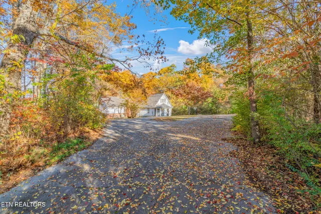 $299,900 | 3607 Airport Road, Rockwood, TN 37854