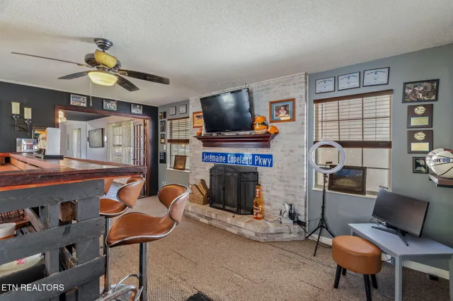 $299,900 | 3607 Airport Road, Rockwood, TN 37854