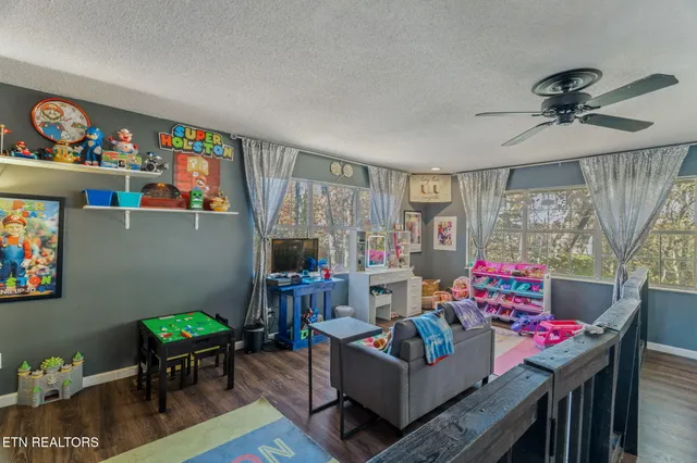 $299,900 | 3607 Airport Road, Rockwood, TN 37854