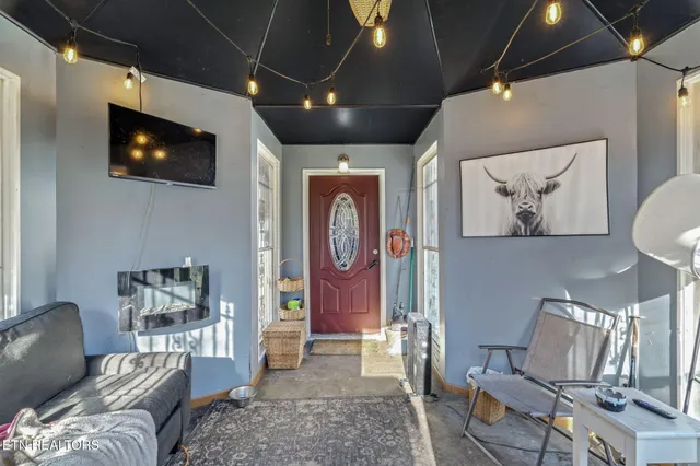 $299,900 | 3607 Airport Road, Rockwood, TN 37854