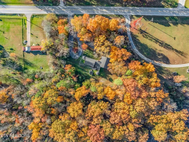 $299,900 | 3607 Airport Road, Rockwood, TN 37854