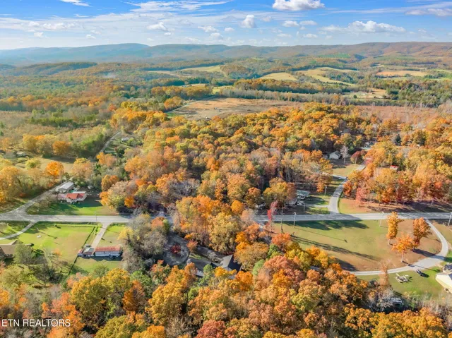 $299,900 | 3607 Airport Road, Rockwood, TN 37854