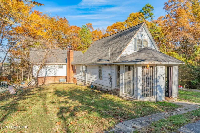 $299,900 | 3607 Airport Road, Rockwood, TN 37854