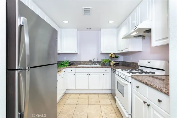 $939,000 | 580 West Main Street, Unit 323, Alhambra, CA 91801