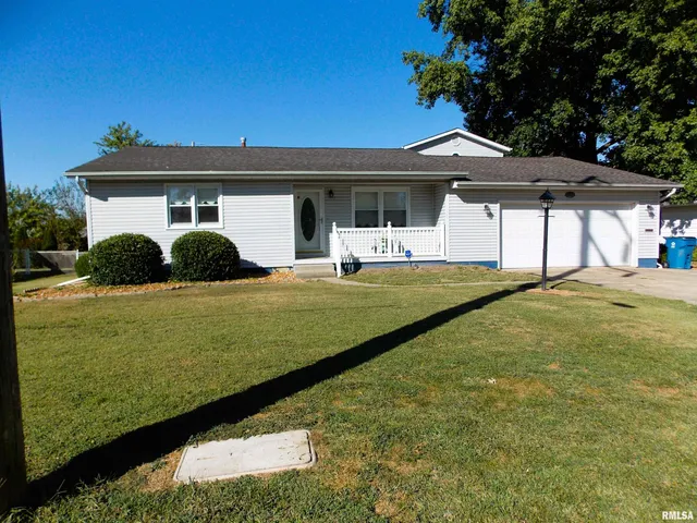 $174,900 | 1722 Frazier Avenue, Centralia, IL 62801