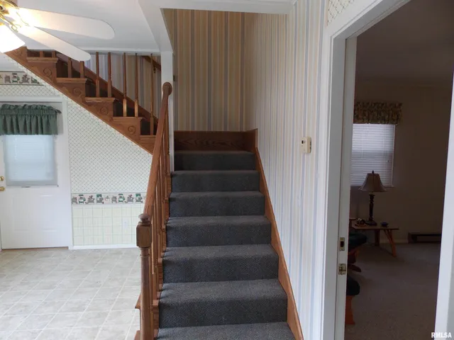 $174,900 | 1722 Frazier Avenue, Centralia, IL 62801