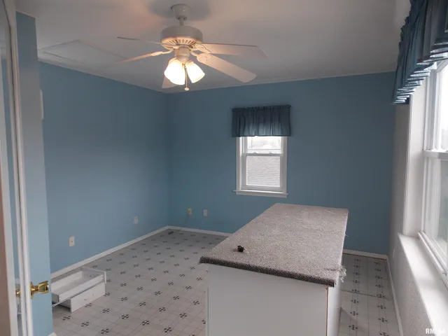 $174,900 | 1722 Frazier Avenue, Centralia, IL 62801