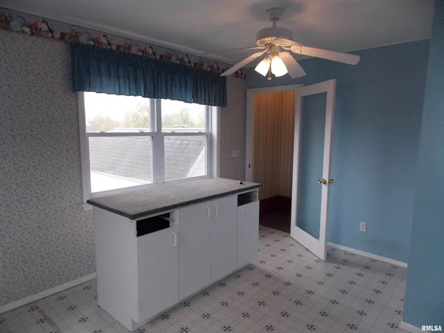 $174,900 | 1722 Frazier Avenue, Centralia, IL 62801