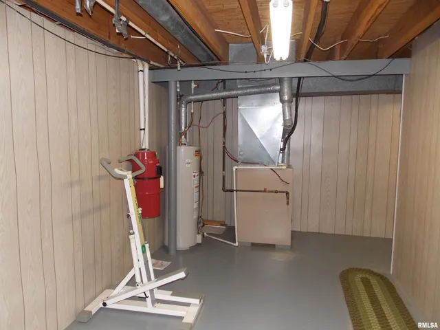 $174,900 | 1722 Frazier Avenue, Centralia, IL 62801