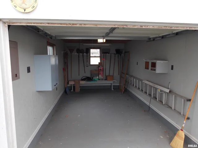 $174,900 | 1722 Frazier Avenue, Centralia, IL 62801