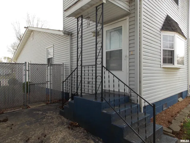 $174,900 | 1722 Frazier Avenue, Centralia, IL 62801