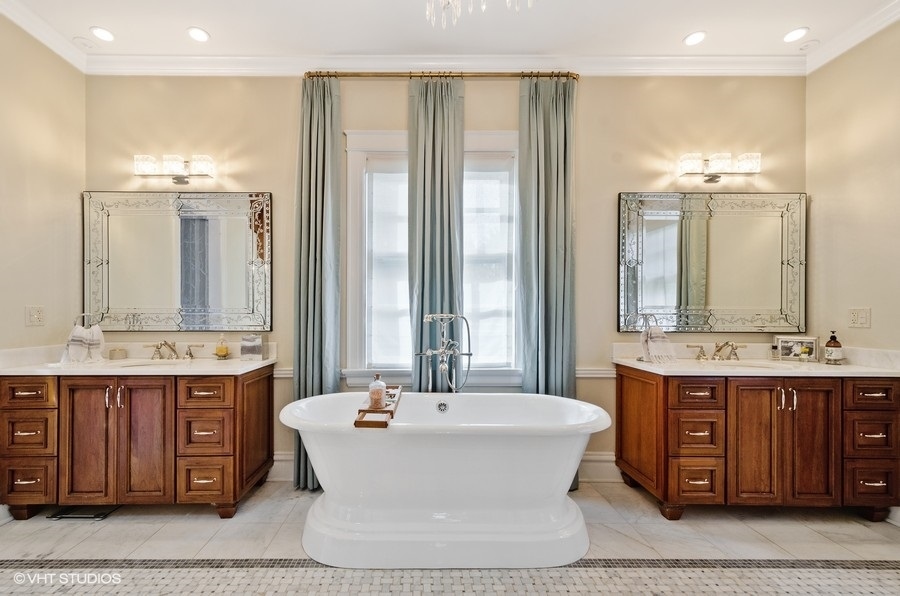 1005 Sheridan Road Evanston, IL 60202 - Photo 25 of 66