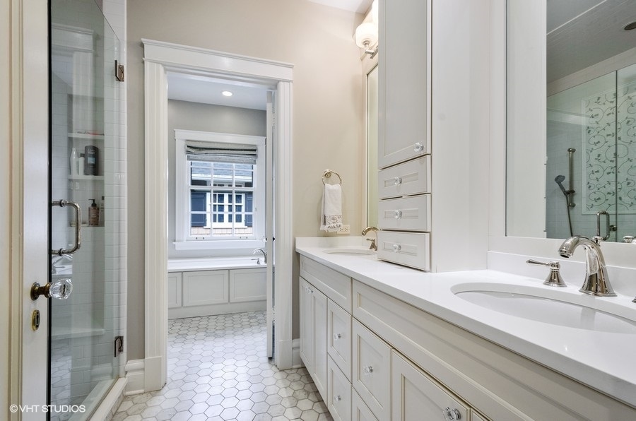 1005 Sheridan Road Evanston, IL 60202 - Photo 34 of 66