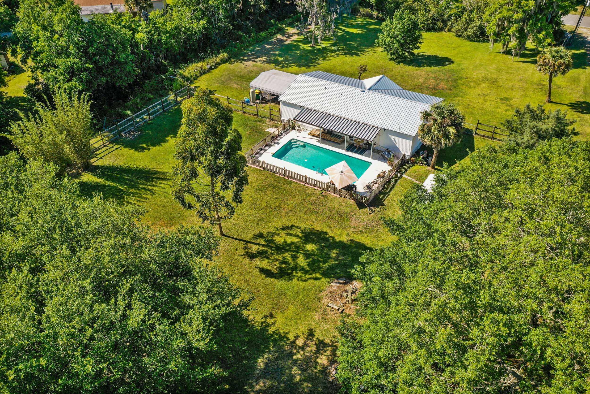 2373 Parrish Rd -Aerial pool