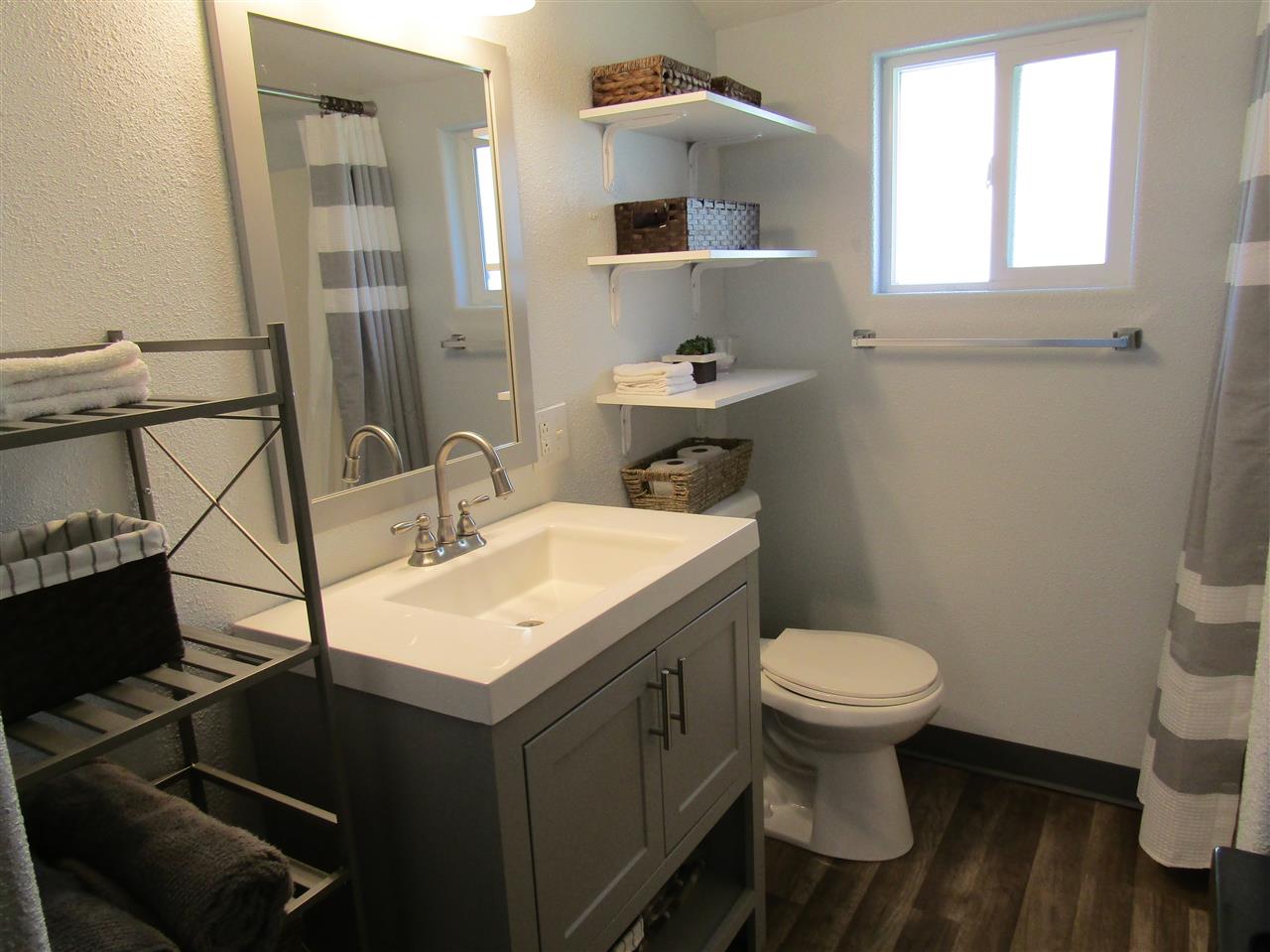 1404 North Vista Road Spokane Valley, WA 99212 - Photo 9 of 13 Gallery Image 9