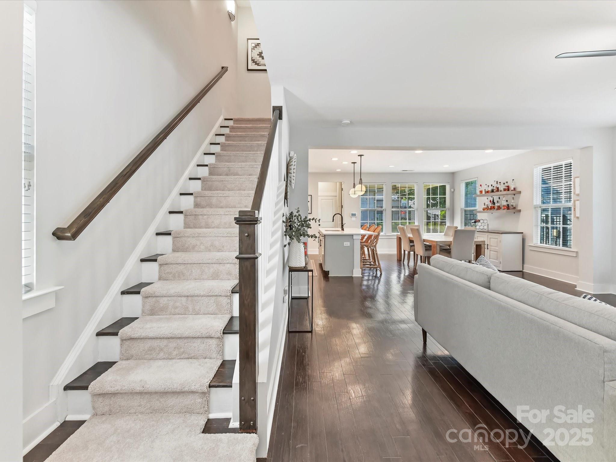 2522 Double Oaks Road Charlotte, NC 28206 - Photo 3 of 33 Gallery Image 3