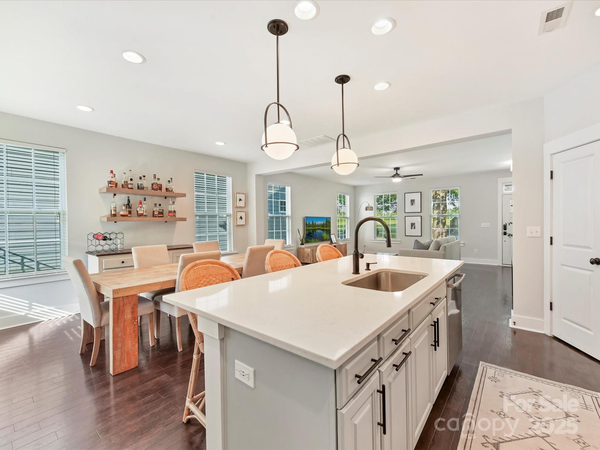 2522 Double Oaks Road Charlotte, NC 28206 - Photo 10 of 33 Gallery Image 10