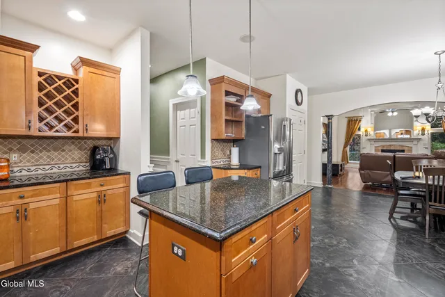 $749,900 | 2027 Dobie Lane, Guilderland, NY 12303