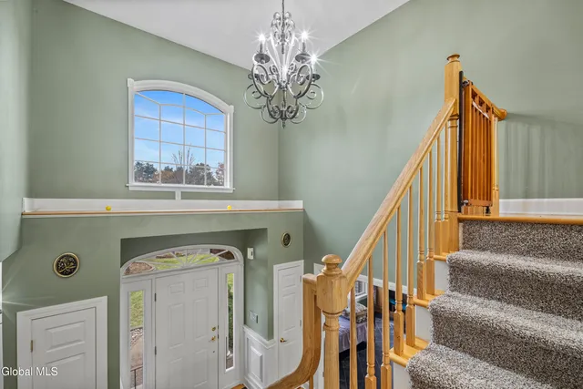 $749,900 | 2027 Dobie Lane, Guilderland, NY 12303