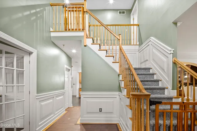 $749,900 | 2027 Dobie Lane, Guilderland, NY 12303