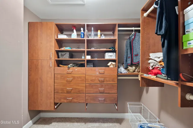 $749,900 | 2027 Dobie Lane, Guilderland, NY 12303