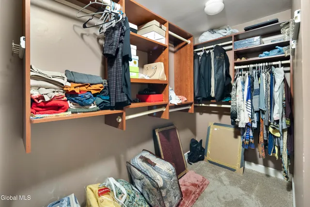 $749,900 | 2027 Dobie Lane, Guilderland, NY 12303