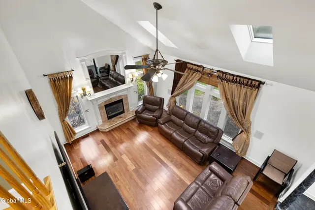 $749,900 | 2027 Dobie Lane, Guilderland, NY 12303