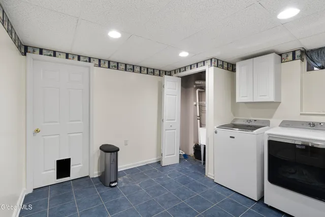 $749,900 | 2027 Dobie Lane, Guilderland, NY 12303