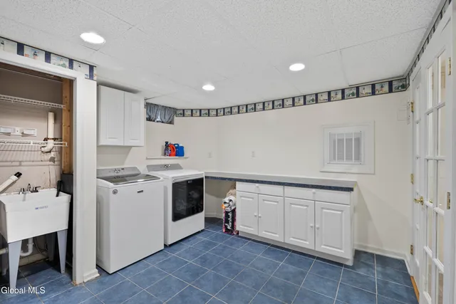 $749,900 | 2027 Dobie Lane, Guilderland, NY 12303