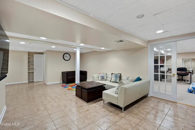 $749,900 | 2027 Dobie Lane, Guilderland, NY 12303