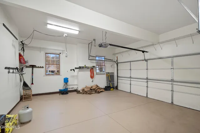 $749,900 | 2027 Dobie Lane, Guilderland, NY 12303