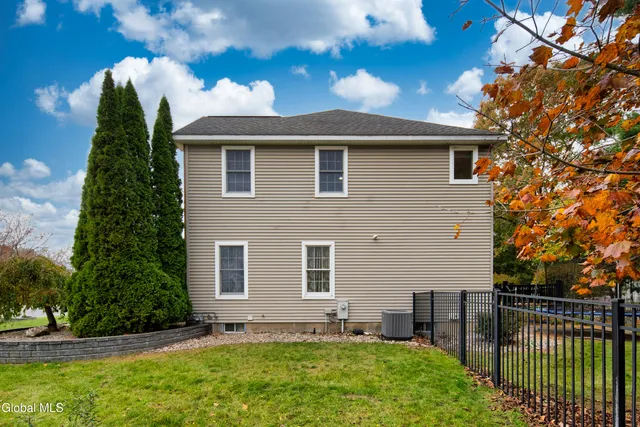 $749,900 | 2027 Dobie Lane, Guilderland, NY 12303