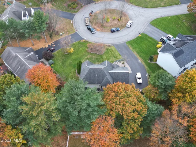 $749,900 | 2027 Dobie Lane, Guilderland, NY 12303