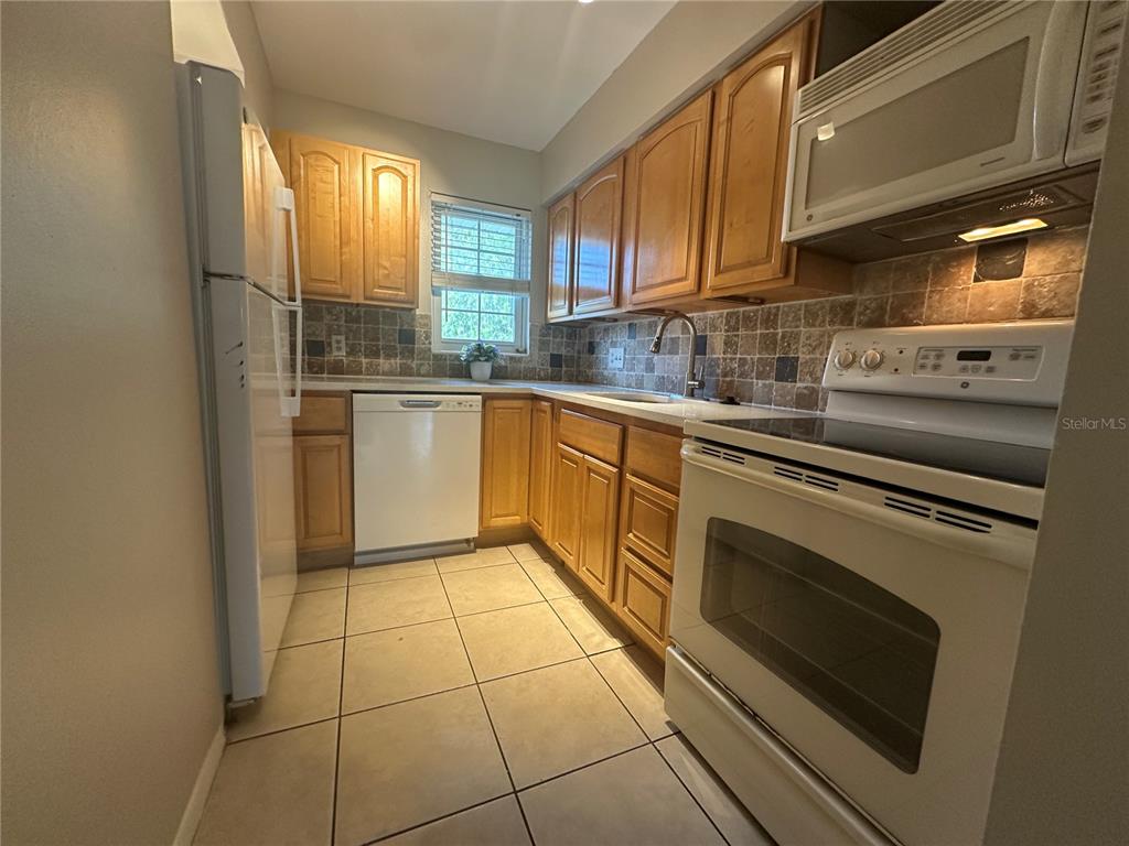 525 South Conway Road, Unit 108 Orlando, FL 32807 - Photo 9 of 24