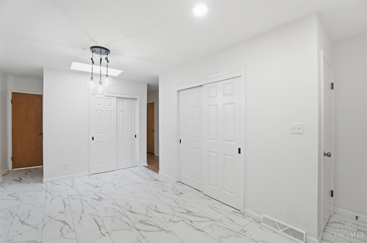 6473 Hendrickson Road Middletown, OH 45044 - Photo 14 of 42