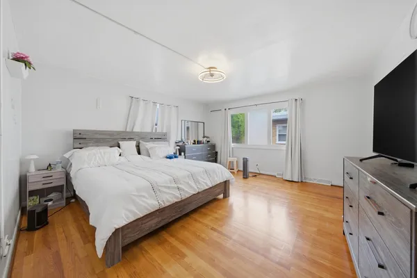 $385,000 | 6030 North Winchester Avenue, Unit C, Chicago, IL 60660