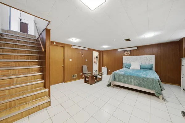 $385,000 | 6030 North Winchester Avenue, Unit C, Chicago, IL 60660