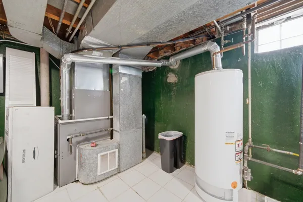 $385,000 | 6030 North Winchester Avenue, Unit C, Chicago, IL 60660