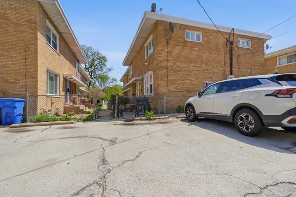 $385,000 | 6030 North Winchester Avenue, Unit C, Chicago, IL 60660