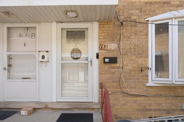$385,000 | 6030 North Winchester Avenue, Unit C, Chicago, IL 60660
