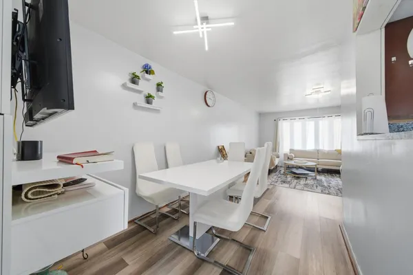 $385,000 | 6030 North Winchester Avenue, Unit C, Chicago, IL 60660