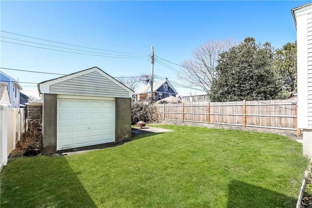 19 County Street Newport, RI 02840 - Photo 29 of 38