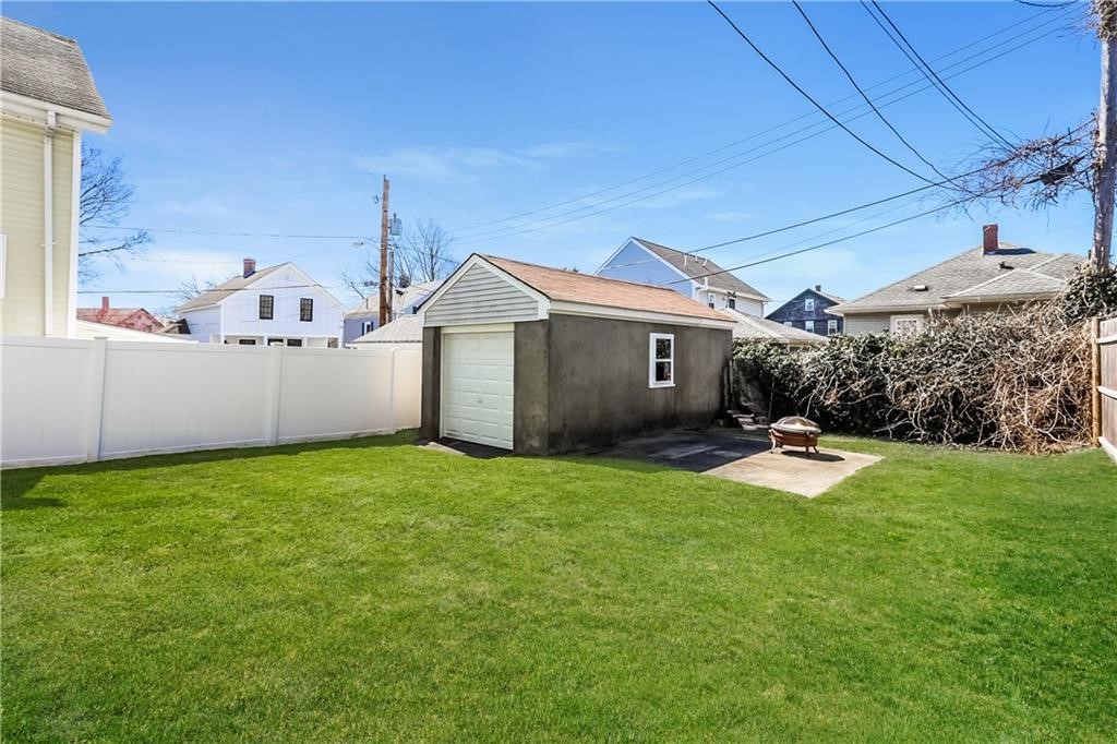 19 County Street Newport, RI 02840 - Photo 30 of 38