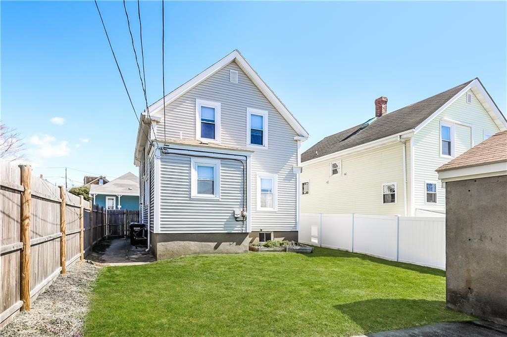 19 County Street Newport, RI 02840 - Photo 31 of 38