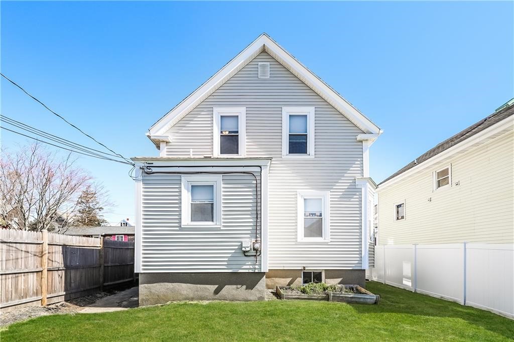 19 County Street Newport, RI 02840 - Photo 32 of 38